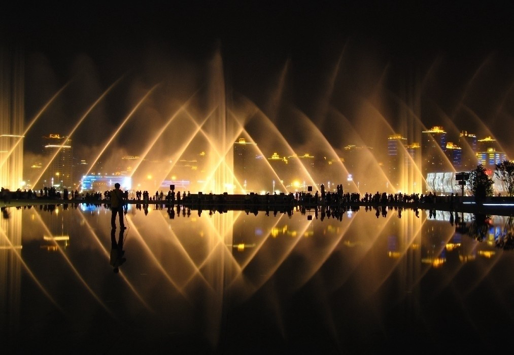 湖内大型音乐喷泉设计