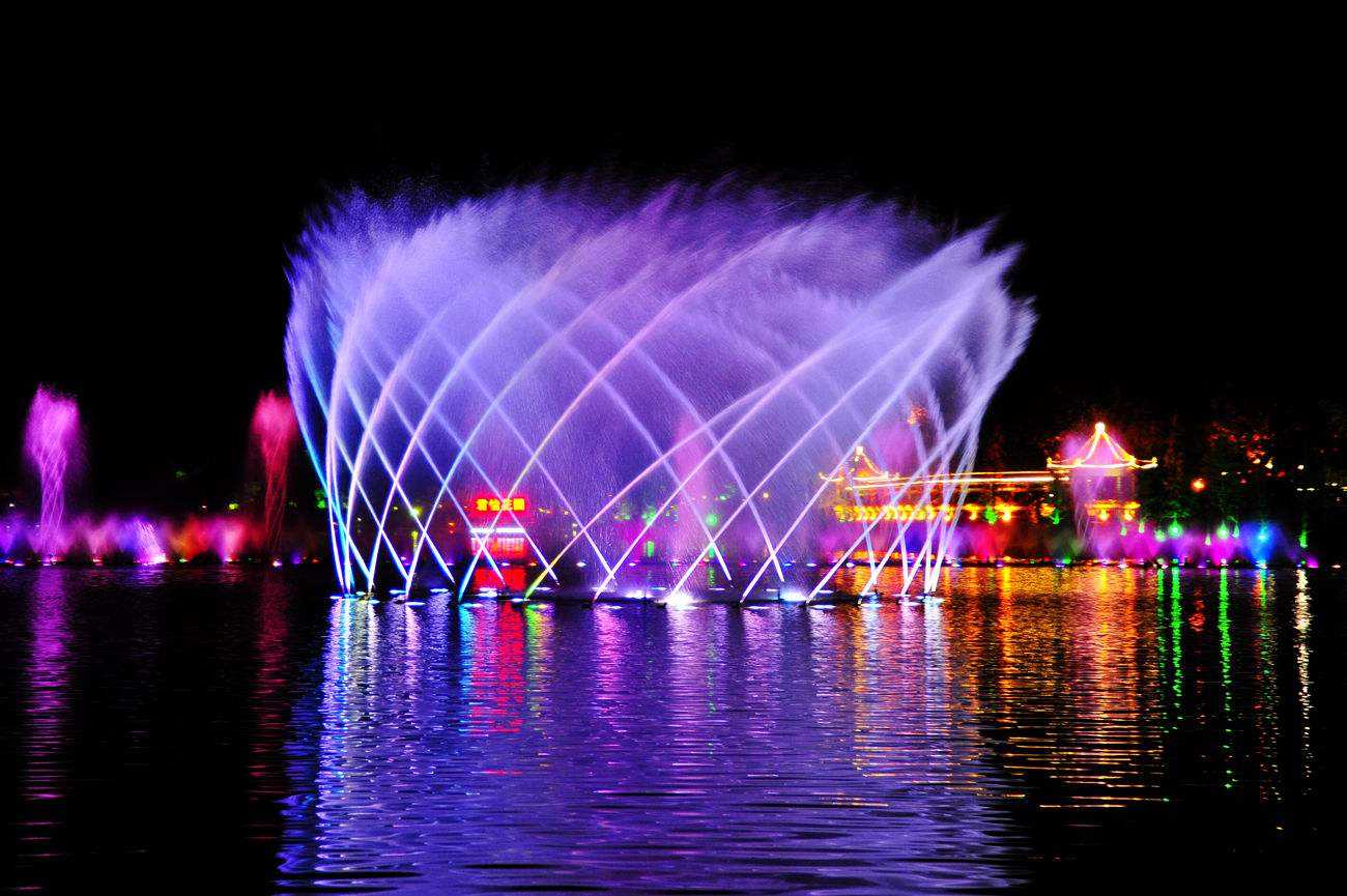东莞漂浮式喷泉，东莞湖面喷泉
